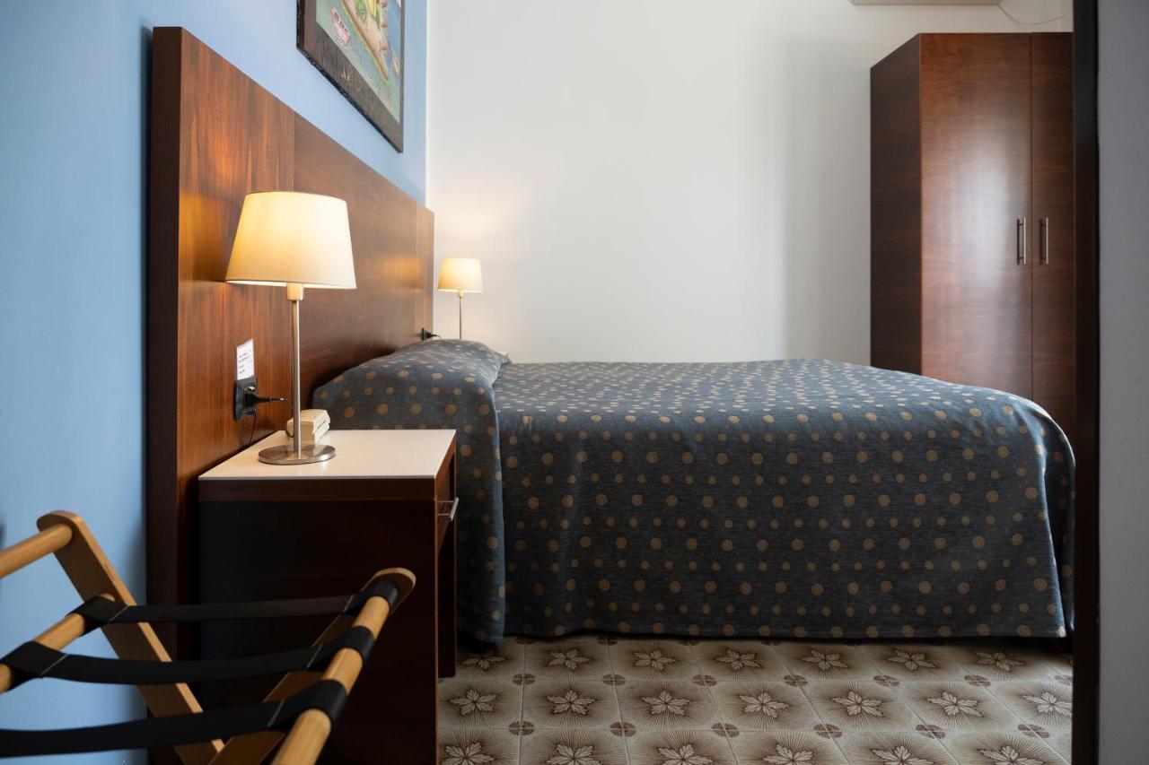 Hotel Mare Blu 滨海弗兰卡维拉 外观 照片