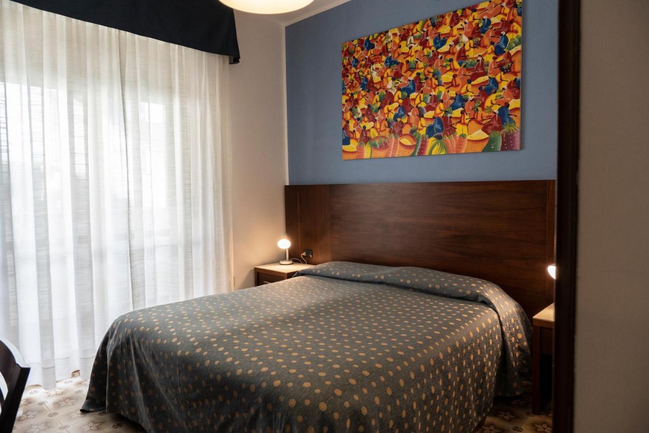 Hotel Mare Blu 滨海弗兰卡维拉 外观 照片