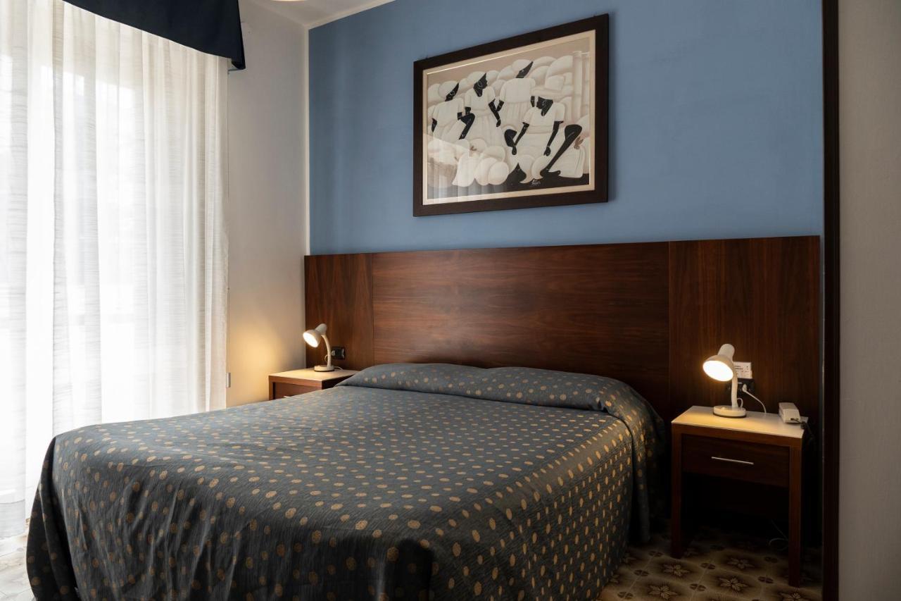 Hotel Mare Blu 滨海弗兰卡维拉 外观 照片